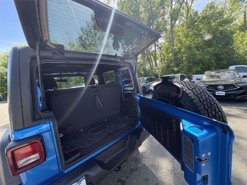 Used 2022 Jeep Wrangler Sport AWD/4WD image 22