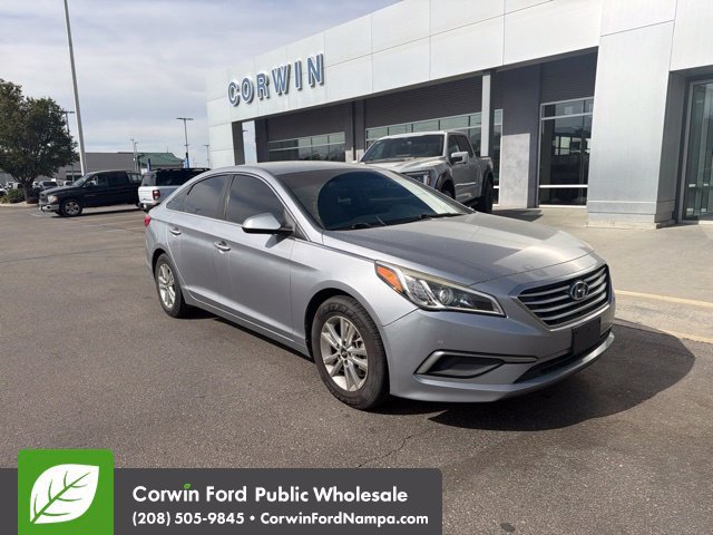 Used 2017 Hyundai Sonata SE FWD 360° Tour