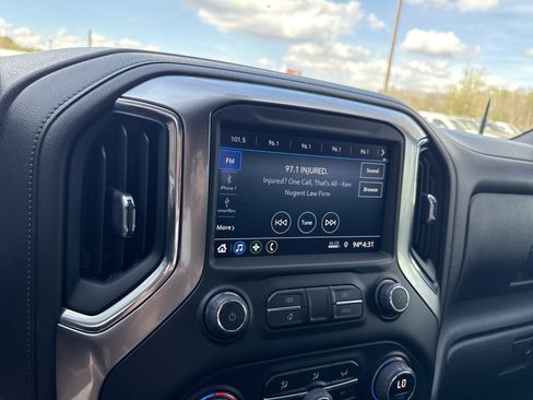 Used 2021 Chevrolet Silverado 1500 LT Trail Boss image 29