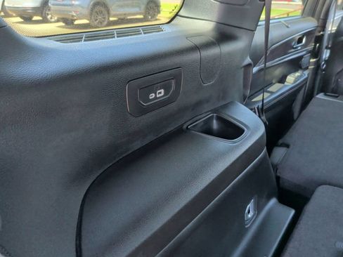 Used 2025 Jeep Grand Cherokee L Limited w/ Luxury Tech Group II RWD image 45
