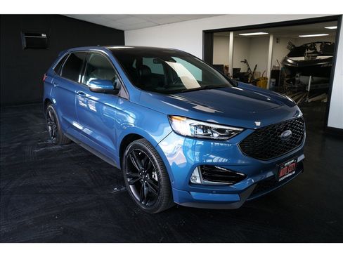 Used 2019 Ford Edge ST w/ Equipment Group 401A image 9