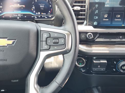 Used 2024 Chevrolet Silverado 2500 LT AWD/4WD image 29