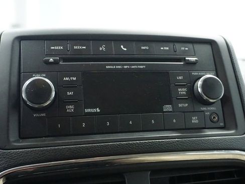 Used 2013 Dodge Grand Caravan American Value Package w/ UConnect Hands-Free Group image 38