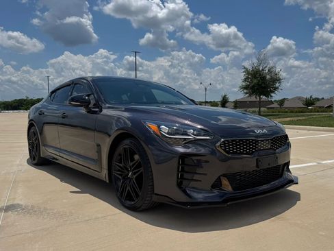 Used 2023 Kia Stinger GT2 RWD image 3