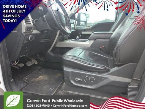 Used 2017 Ford F350 Lariat w/ Lariat Value Package AWD/4WD image 14
