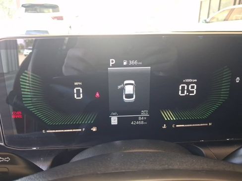 Used 2025 Kia K4 FWD image 2