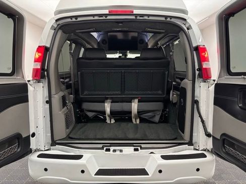 Used 2021 GMC Savana 2500 w/ Enhanced Convenience Package RWD image 10