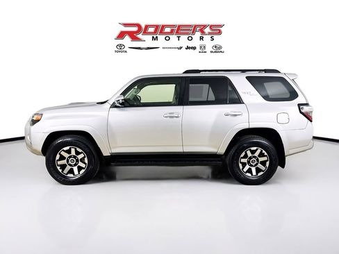 Certified 2019 Toyota 4Runner TRD Off-Road Premium image 4
