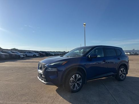 Certified 2023 Nissan Rogue SV FWD image 9