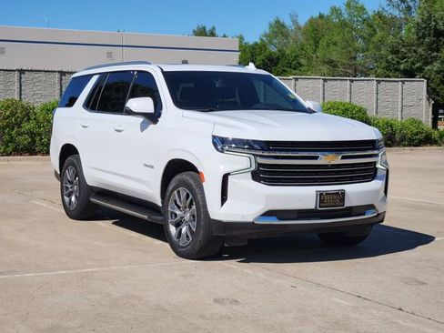 Used 2024 Chevrolet Tahoe LT w/ Luxury Package image 3