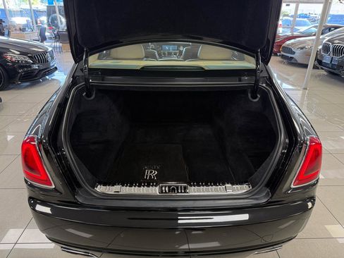 Used 2013 Rolls-Royce Ghost image 31