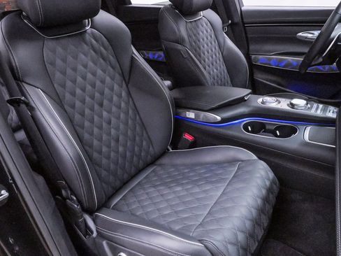 Certified 2025 Genesis GV70 3.5T Sport w/ Sport Advanced Package image 15