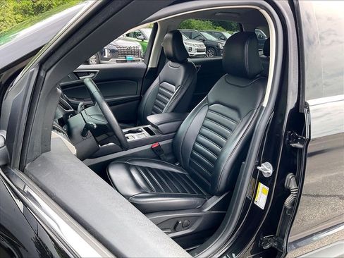 Used 2024 Ford Edge SEL AWD/4WD image 9