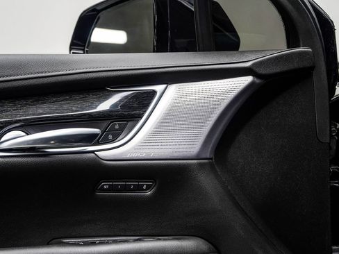 Used 2021 Cadillac XT5 Premium Luxury FWD image 35