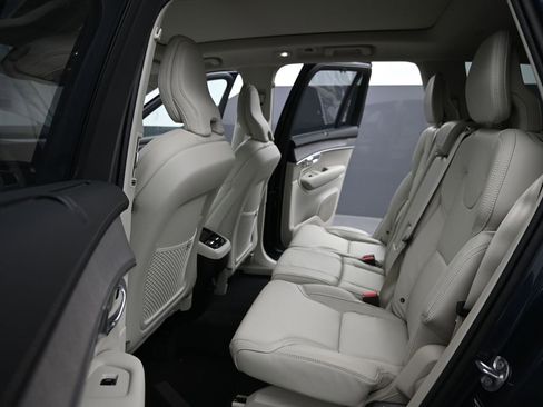 New 2026 Volvo XC90 B6 Ultra image 21