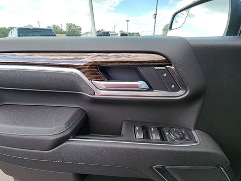 New 2026 GMC Sierra 1500 SLE image 14