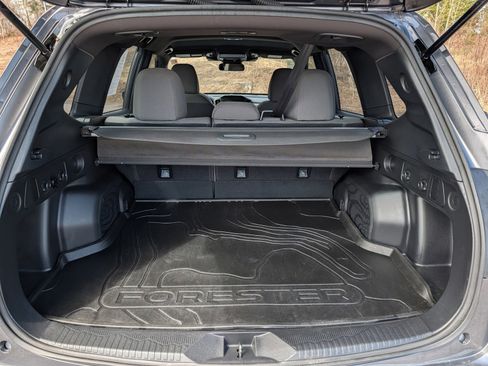 Used 2025 Subaru Forester AWD/4WD image 18