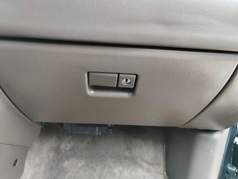 Used 2000 Toyota 4Runner Limited image 19