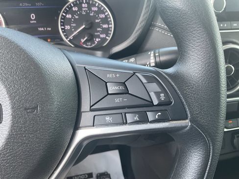 Used 2025 Nissan Sentra SV FWD image 28