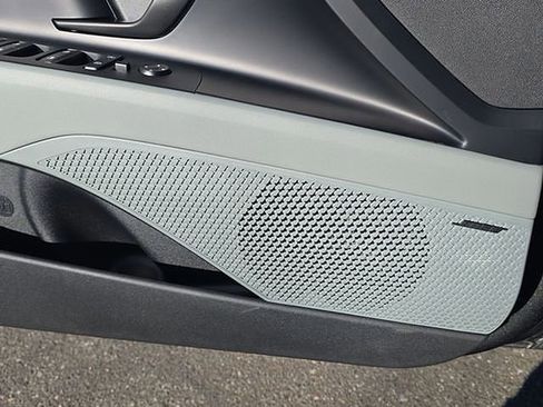 New 2026 Hyundai Elantra Limited image 39