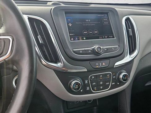 Used 2024 Chevrolet Equinox LT FWD image 14