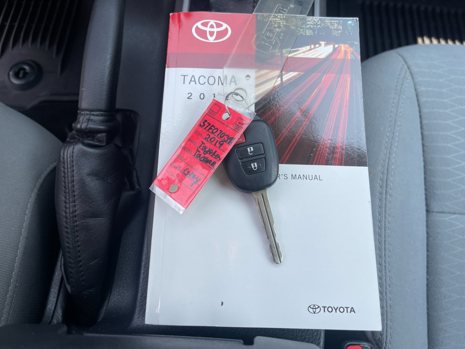 Used 2019 Toyota Tacoma SR5 AWD/4WD image 10