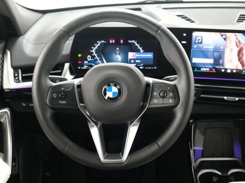 Used 2025 BMW X2 xDrive28i w/ Technology Package AWD/4WD image 12