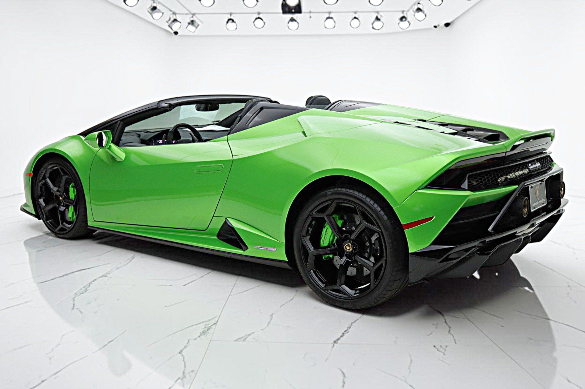Used 2023 Lamborghini Huracan EVO RWD image 8