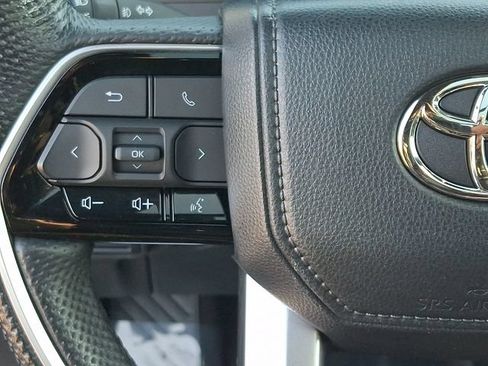 Used 2024 Toyota Tundra Platinum AWD/4WD image 21