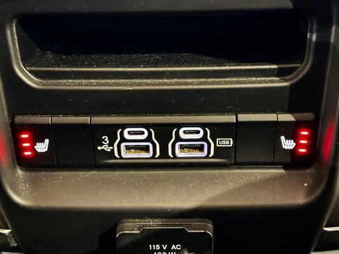 Used 2019 RAM 2500 Laramie image 29