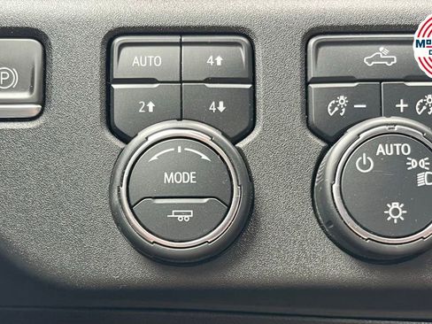 Used 2023 Chevrolet Silverado 1500 LT AWD/4WD image 20