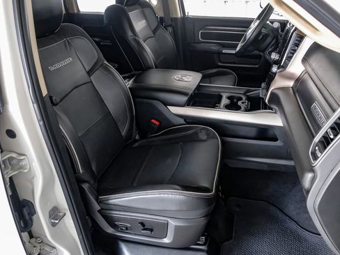 Used 2019 RAM 2500 Laramie image 31