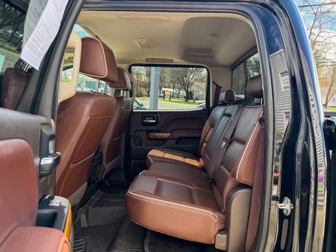 Used 2017 Chevrolet Silverado 2500 High Country w/ Duramax Plus Package image 23