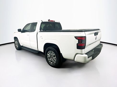 Used 2023 Nissan Frontier SV w/ SV Convenience Package image 5