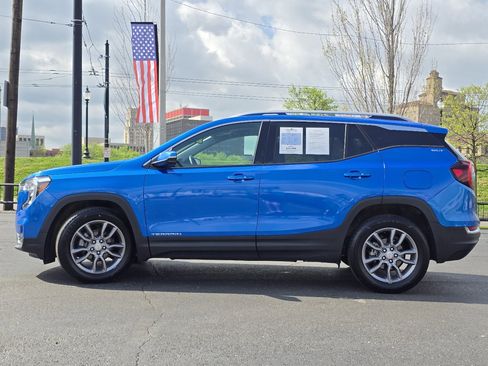 Used 2024 GMC Terrain SLT FWD image 21