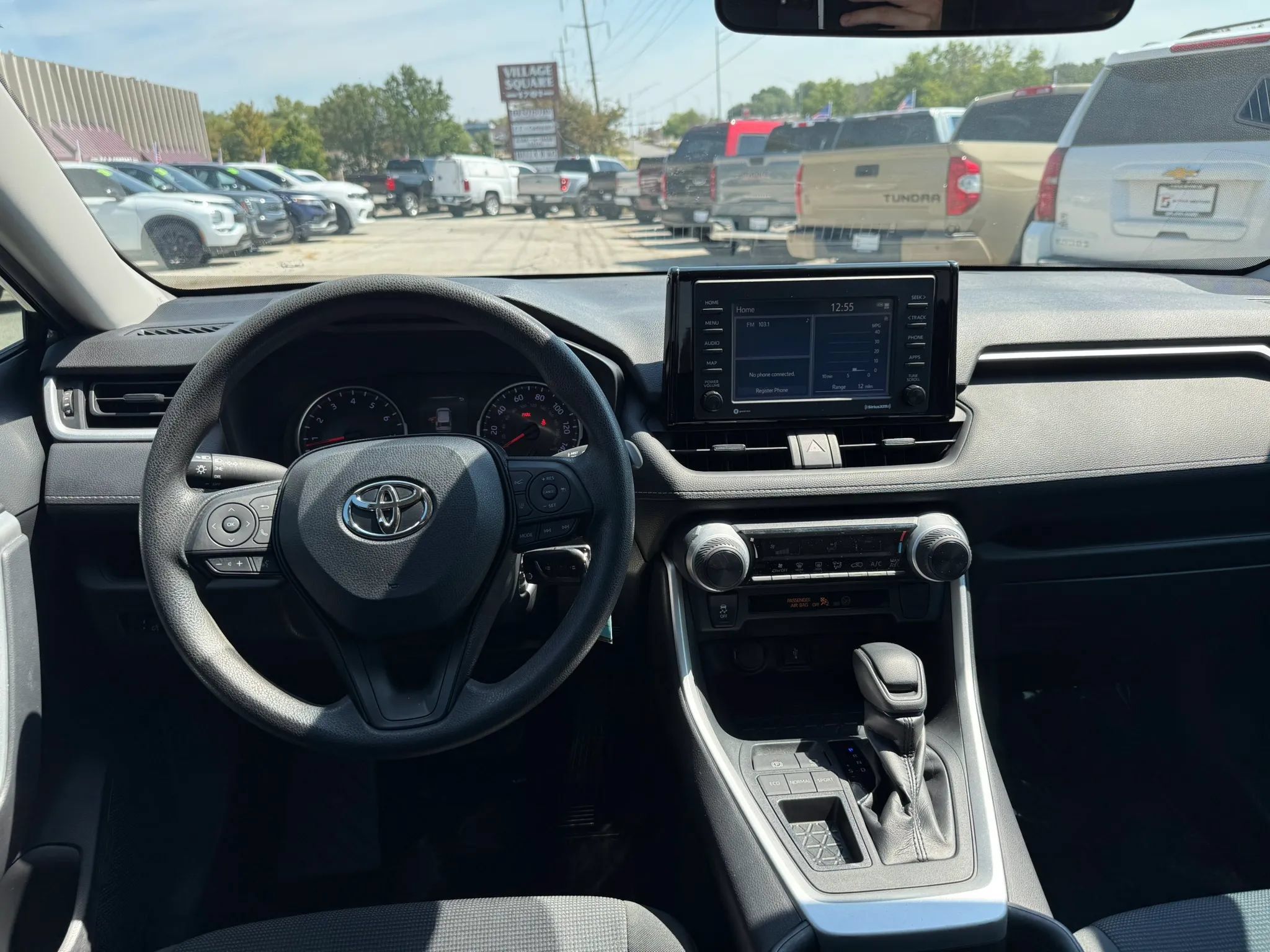 Used 2020 Toyota RAV4 LE FWD image 13