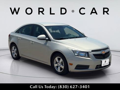Used 2014 Chevrolet Cruze LT FWD image 1