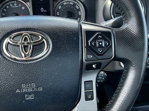 Used 2019 Toyota Tacoma SR5 image 19