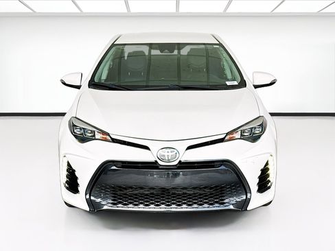 Used 2017 Toyota Corolla SE w/ Carpet Mat Package (TMS) FWD image 2