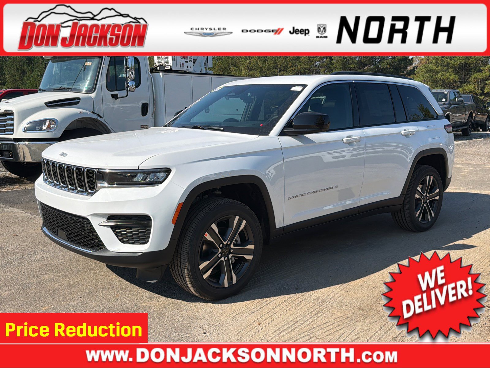 New 2027 Jeep Grand Cherokee Laredo X AWD/4WD image 1