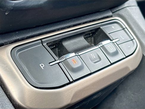 Used 2022 GMC Acadia Denali w/ Denali Ultimate Package image 17