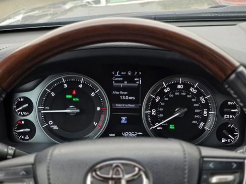 Used 2018 Toyota Land Cruiser w/ Carpet Mat Package AWD/4WD image 15