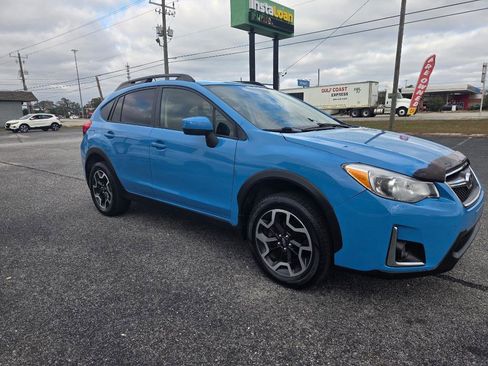 Used 2017 Subaru Crosstrek 2.0i Premium w/ Popular Package #2 image 4