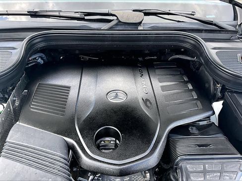 Used 2020 Mercedes-Benz GLS 450 4MATIC image 27