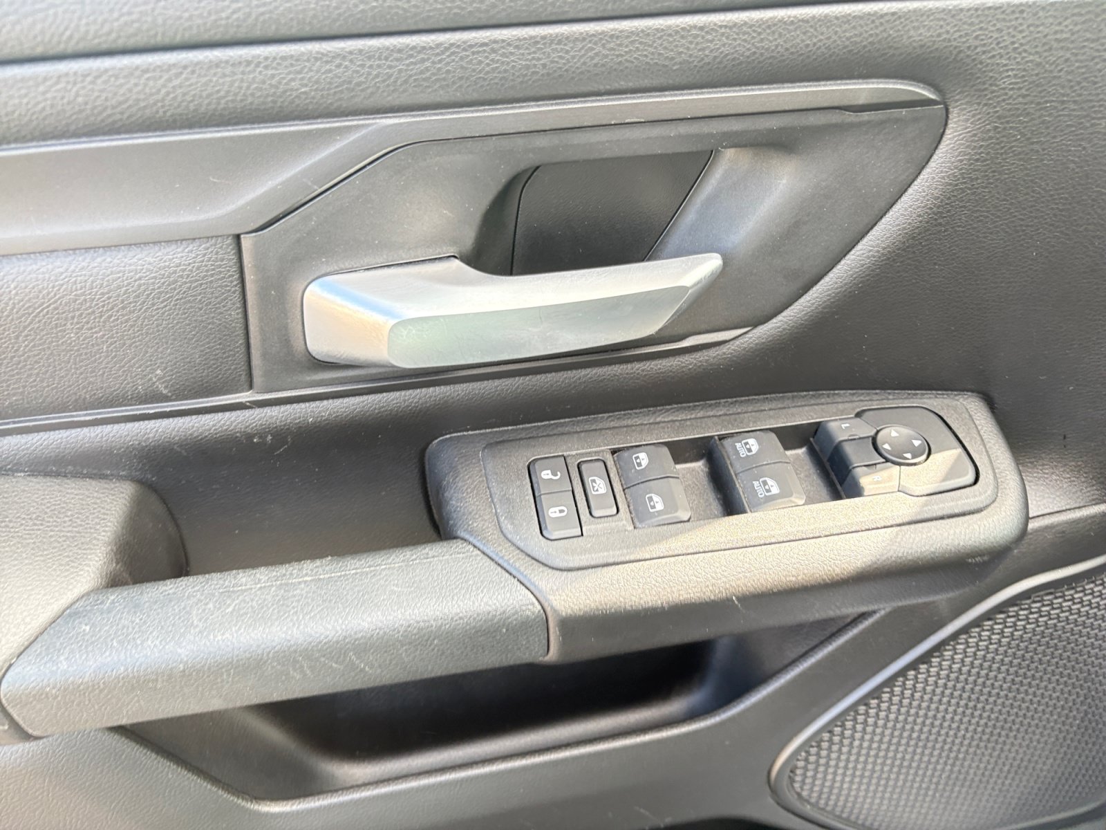 Used 2025 RAM 1500 Warlock AWD/4WD image 10