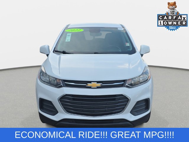 Used 2022 Chevrolet Trax LS w/ Tint and Cruise Package FWD image 2