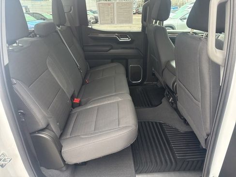 Used 2024 Chevrolet Silverado 1500 LT image 24