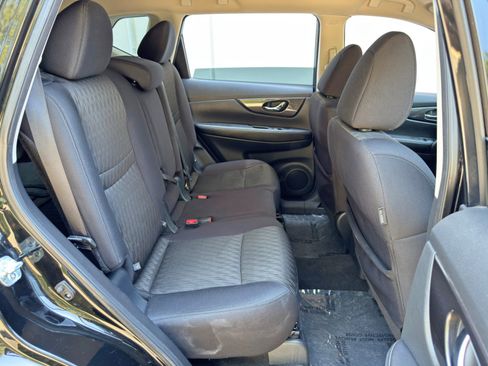 Used 2018 Nissan Rogue SV FWD image 33