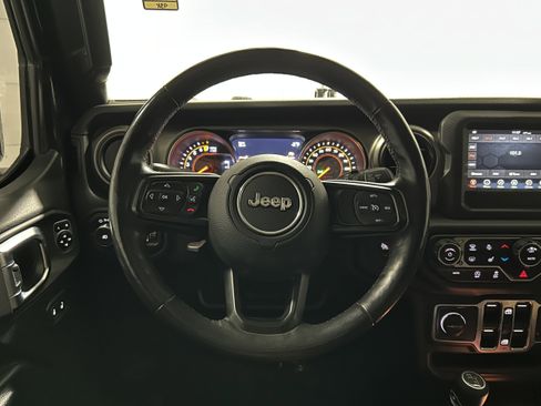 Used 2018 Jeep Wrangler Unlimited Sport S image 14