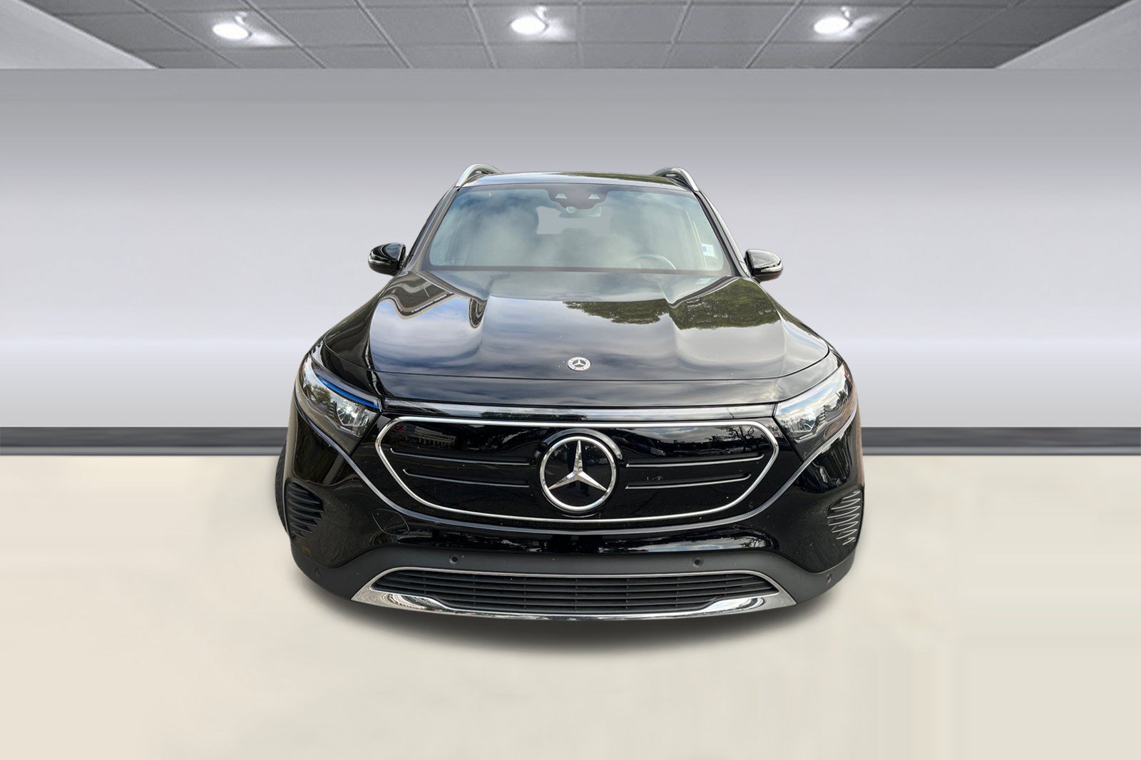 Certified 2023 Mercedes-Benz EQB 300 4MATIC image 4